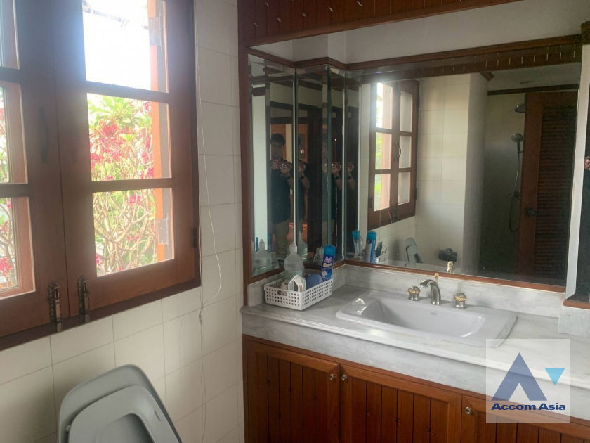 picture 🔼🔽 AccomA 📩 4 BR House in Phra Khanong Nuea (AA43402) - 11/14