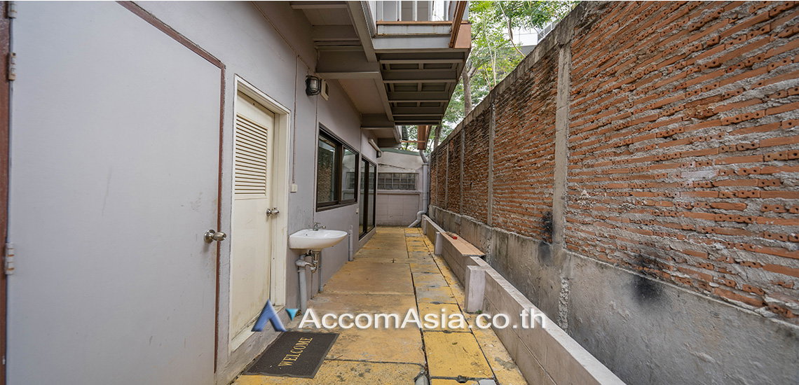 picture 🔼🔽 AccomA 📩 Pet friendly,Home Office 3 BR House in Khlong Toei (13001960) - 4/17