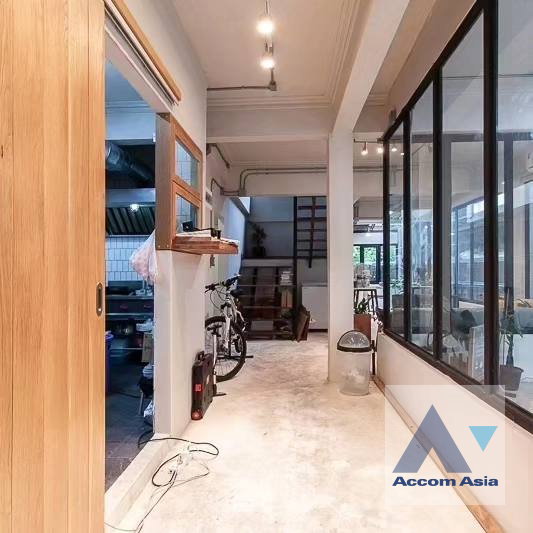 picture 🔼🔽 AccomA 📩 Spacious Detached Home with Lofty Ceilings in Sathorn (AA30861) - 3/13