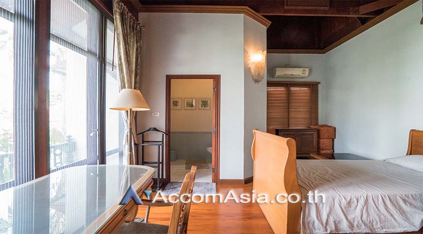 รูป 🔼🔽 AccomA 📩 Warm family house with wooden charm in Sukhumvit compound (1720010) - รูปที่ 13/16