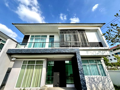 บ้านเดี่ยวให้เช่า : เช่าบ้าน  ดิ โอโซน ปัญญาอินทรา บางชัน เขต คลองสามวา กรุงเทพ CX-150300 ✅ ทักไลน์ @connexproperty ตอบทันที ทีมงานมืออาชีพ ✅