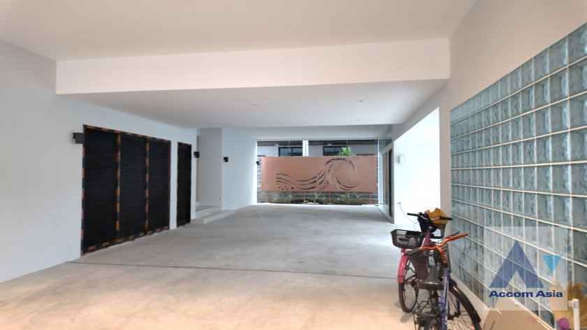 รูป 🔼🔽 AccomA 📩 Private Swimming Pool 4 BR House in Khlong Tan Nuea (AA38256) - รูปที่ 4/20