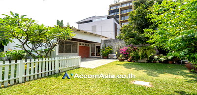Houses for rent Phloen Chit Road : 🔼🔽 AccomA 📩  2 BR House in  Lumphini (AA25853)