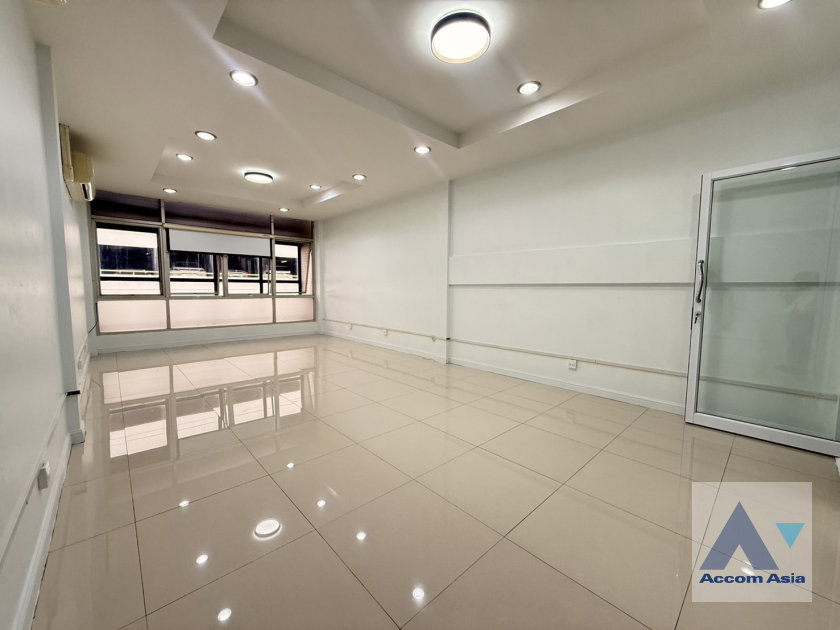 รูป 🔼🔽 AccomA 📩 Newly renovated Homeoffice 3.5 story - Next to Sirinrat & Monarom Building - รูปที่ 10/20