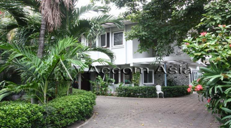รูป 🔼🔽 AccomA 📩 Pet friendly 3 BR House in Khwaeng Sam Sen Nai (95688) - รูปที่ 1/13