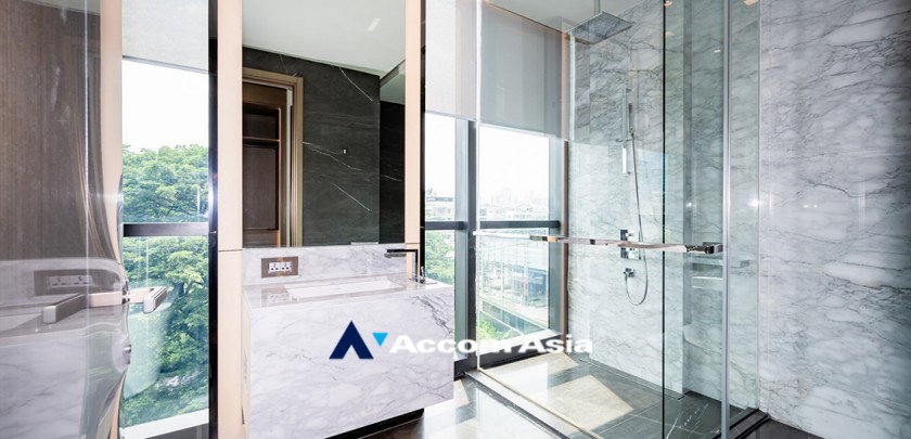 รูป 🔼🔽 AccomA 📩 Chic condominium with warm finishes and skyline view (AA33301) - รูปที่ 15/18
