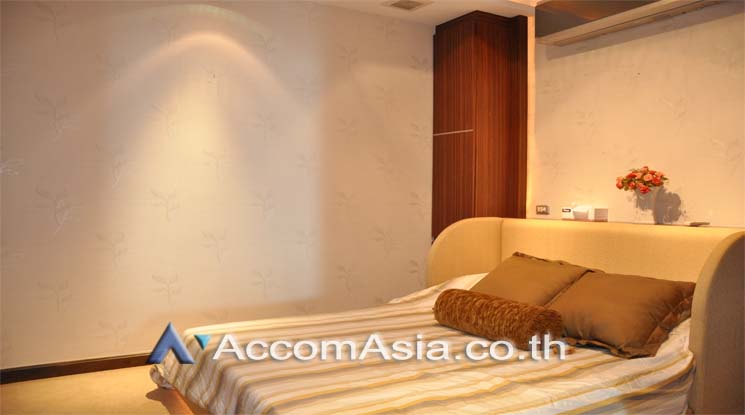picture 🔼🔽 AccomA 📩 : Bright apartment with full height glass and privacy (AA12038) - 9/10