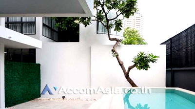 Houses for rent Soi Thonglor (Sukhumvit 55) : 🔼🔽 AccomA 📩 Home Office,Private Swimming Pool 2 BR House in Khlong Tan Nuea (AA15752)