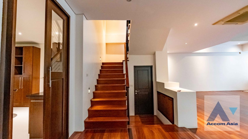 รูป 🔼🔽 AccomA 📩 Pet friendly,Private Swimming Pool 4 BR House in Khlong Tan Nuea (AA36081) - รูปที่ 17/20