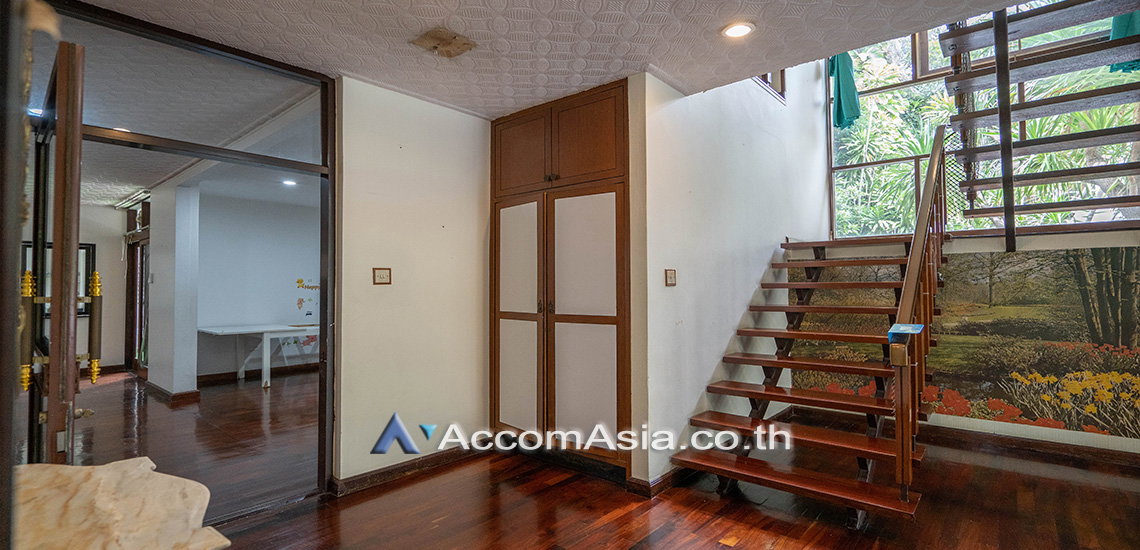 picture 🔼🔽 AccomA 📩 Classic detached home with garden and spacious interior in Sathorn (AA29914) - 5/20