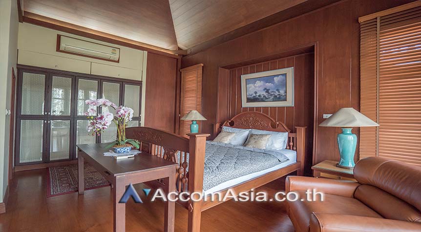 รูป 🔼🔽 AccomA 📩 Warm family house with wooden charm in Sukhumvit compound (1720010) - รูปที่ 11/16