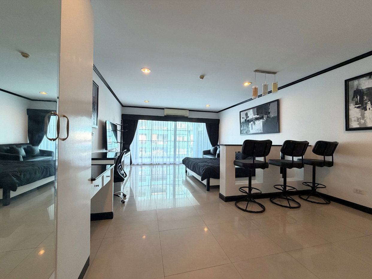 รูป 1 Bedroom Condo for Rent at Platinum Suites in Thepprasit Pattaya - รูปที่ 2/17