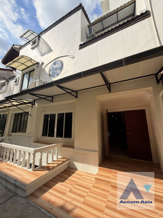 รูป 🔼🔽 AccomA 📩 Home Office 4 BR Townhouse in Yan Nawa (AA45870) - รูปที่ 1/20