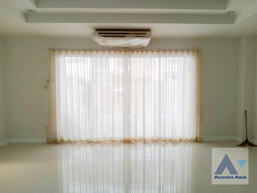 รูป 🔼🔽 AccomA 📩  4 BR Townhouse @ (AA42425) - รูปที่ 8/16