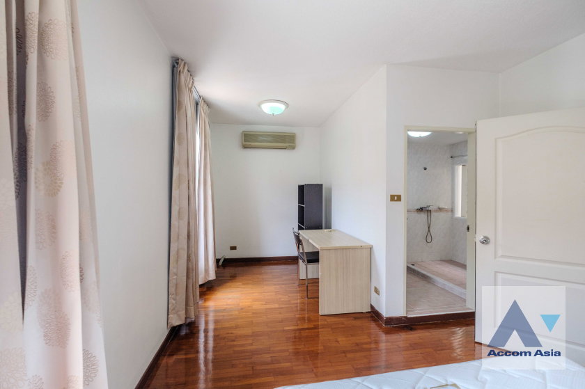 รูป 🔼🔽 AccomA 📩  4 BR Townhouse @Yenakart Residence (120058) - รูปที่ 20/20