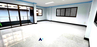 Houses for rent Phloen Chit Road : 🔼🔽 AccomA 📩  4 BR House in  Lumphini (AA29957)