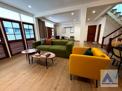 Houses for rent Soi Thonglor (Sukhumvit 55) : 🔼🔽 AccomA 📩 Newly renovated,Home Office,Pet friendly 3 BR House in Khlong Tan Nuea (AA45360)