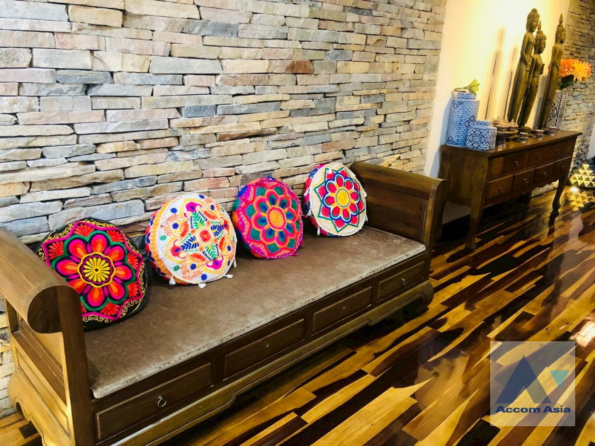 picture 🔼🔽 AccomA 📩  5 BR Townhouse @Modern style (AA43471) - 6/20