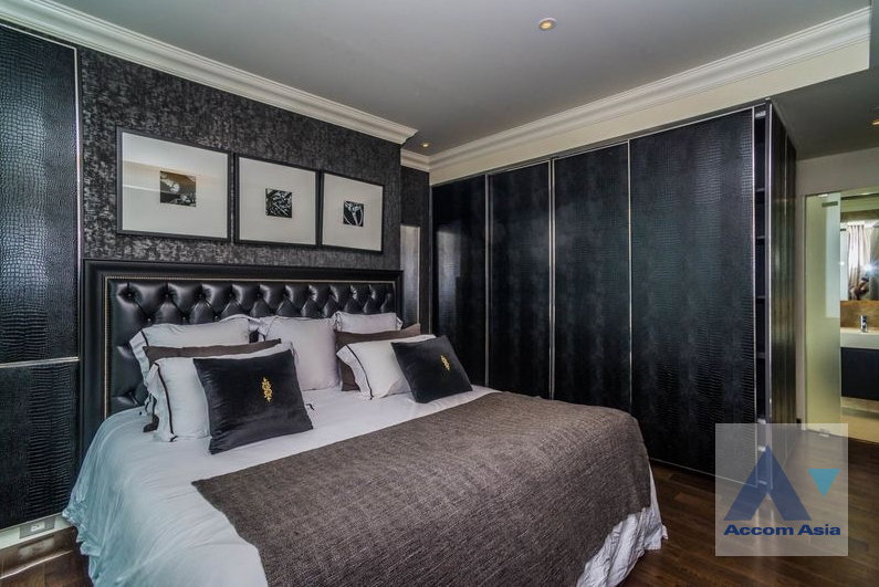 picture ðžð― AccomA ðĐ Â Elegant condo with river view and classic interior (AA19096) - 13/19