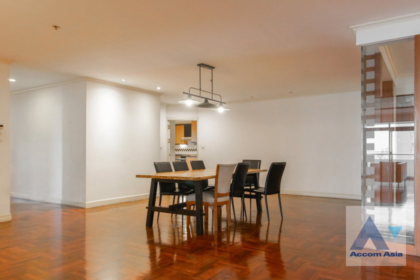 รูป 🔼🔽 AccomA 📩 Spacious corner condominium with parquet floors and city views (2030601) - รูปที่ 2/20
