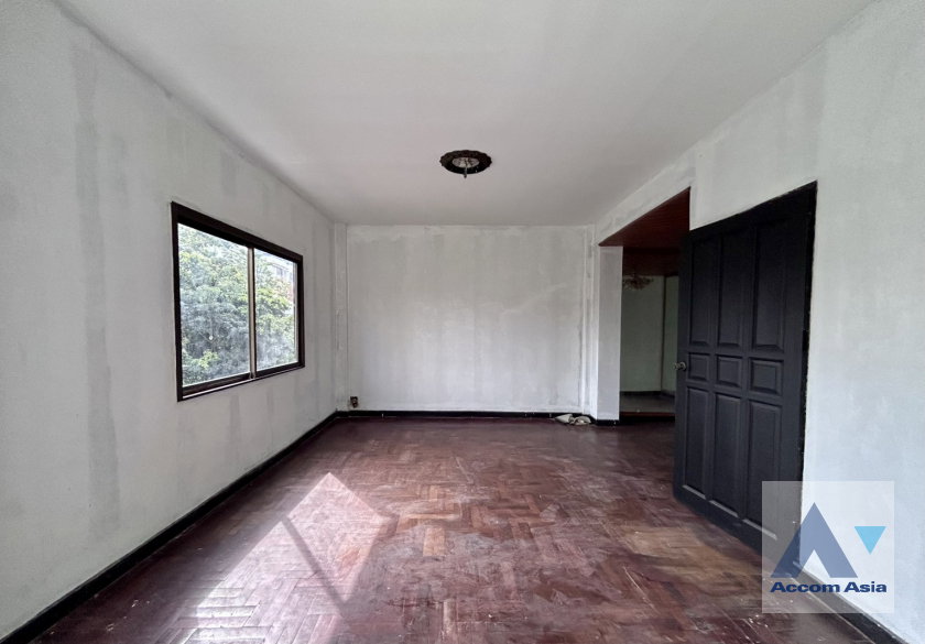 picture 🔼🔽 AccomA 📩 Home Office 5 BR Townhouse in Khlong Tan Nuea (AA45071) - 7/20