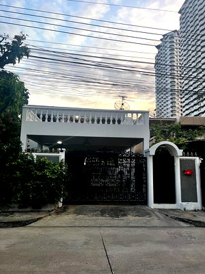 บ้านเดี่ยว กรุงเทพมหานคร : (Owner Post) ขายบ้านเดี่ยว Airport link หัวหมาก  รีโนเวทใหม่ 83 วาหลังติดคลอง