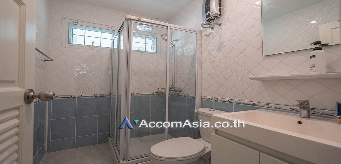 รูป 🔼🔽 AccomA 📩  3 BR House @Ekkamai Cozy House with swimming pool (AA31173) - รูปที่ 15/15