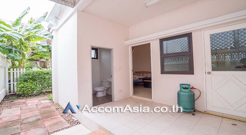 รูป 🔼🔽 AccomA 📩  Family-friendly house with private pool and garden in Sathorn (AA27509) - รูปที่ 20/20