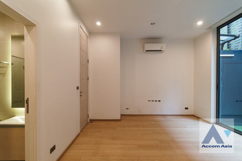 รูป 🔼🔽 AccomA 📩 Pet friendly 4 BR Townhouse @Luxury Style in Prime Location (AA32361) - รูปที่ 5/20