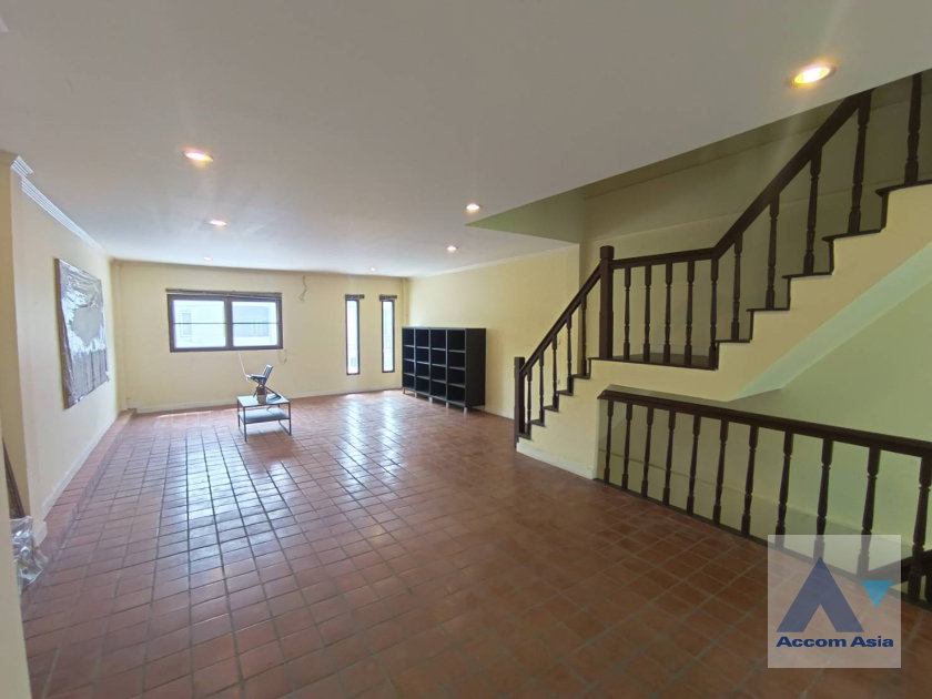 รูป 🔼🔽 AccomA 📩 Simple townhouse for rent in Sukhumvit (AA11183) - รูปที่ 4/20