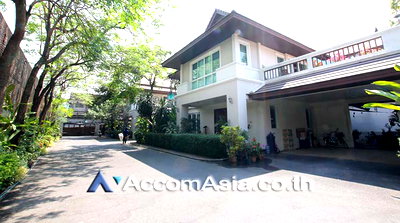 Houses for rent BTS Thong Lo (Thong Lor) : 🔼🔽 AccomA 📩  4 BR House @Exclusive family compound (58761)