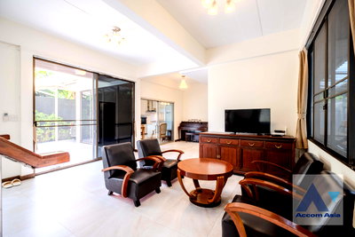 Houses for rent Soi Thonglor (Sukhumvit 55) : 🔼🔽 AccomA 📩 Pet friendly 4 BR House in Khlong Tan Nuea (AA23297)