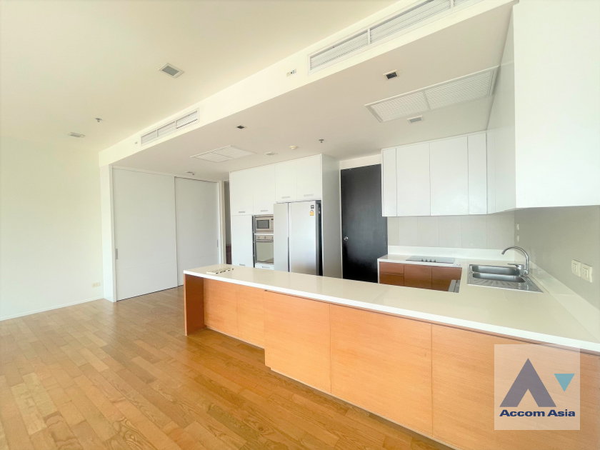 picture 🔼🔽 AccomA 📩 The Madison Condominium - 3/18