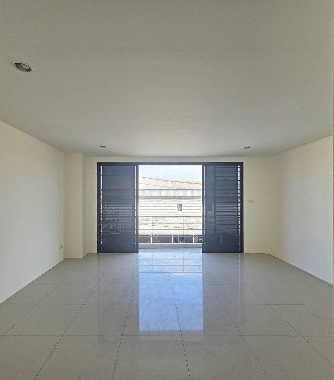 รูป 🌿 **VR0200 🔥📍 ธาราดี บิซทาวน์ ปากเกร็ด ขาย 14.9 ล้าน | เช่า 75,000/เดือน** - รูปที่ 13/17