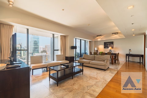 รูปภาพ 🔼🔽 AccomA 📩 Modern condo with glass walls and wooden built-ins (1518394)