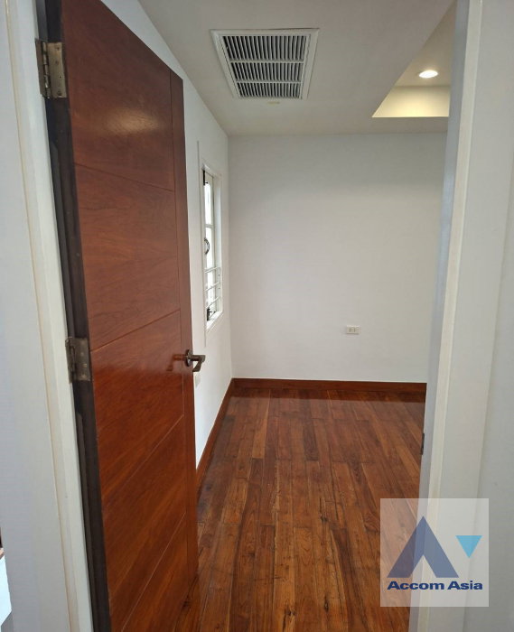 picture 🔼🔽 AccomA 📩  3 BR Townhouse in  Lumphini (AA33100) - 19/20