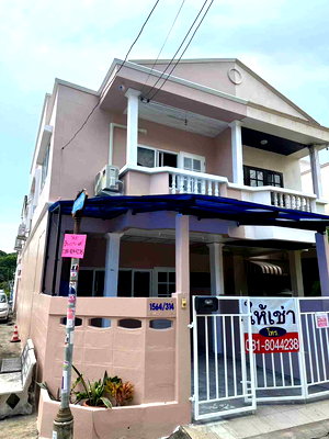 เช่าทาวน์โฮม สภาการพยาบาลแห่งประเทศไทย : ให้เช่า ทาวน์เฮาส์ 2 ชั้น ในหมู่บ้านพิบูลย์บางซื่อ (หลังมุม) 4 ห้องนอน มีแอร์ทุกห้อง  ทำเลดี ติดถนนใหญ่