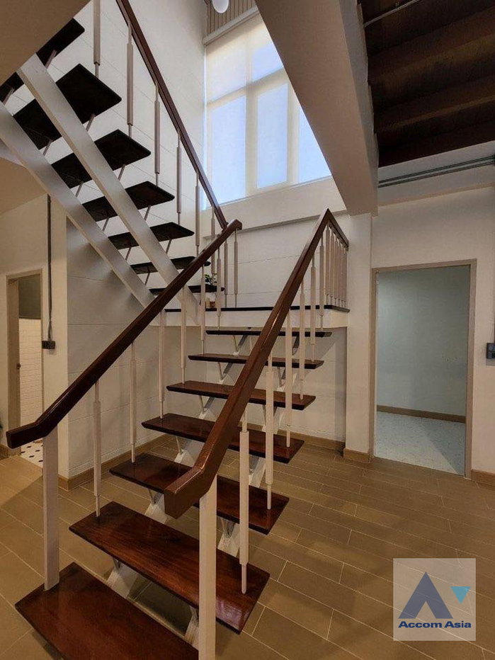 picture 🔼🔽 AccomA 📩 Renovated private house with cozy charm in Ekkamai (AA33648) - 9/20