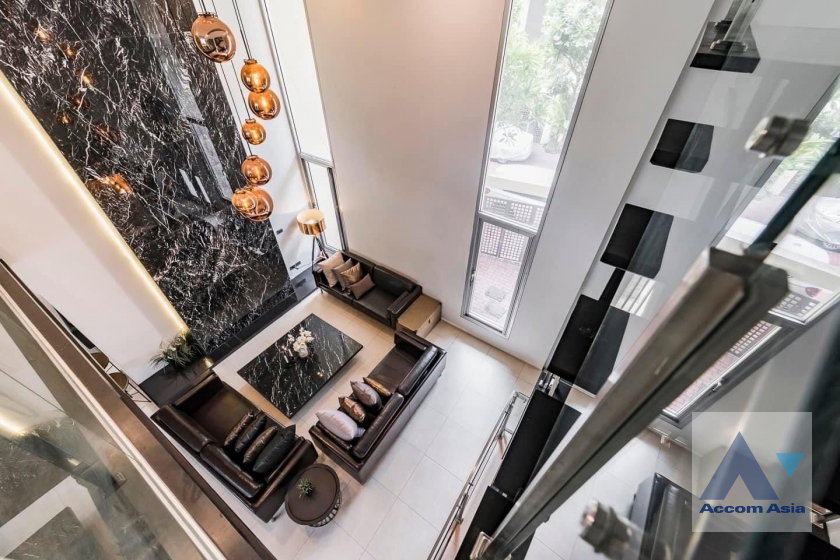 รูป 🔼🔽 AccomA 📩 Peaceful townhouse in central Sukhumvit, Yannawa area, with lush garden (AA27252) - รูปที่ 2/12