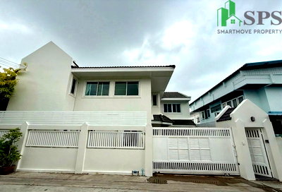 Houses for rent MRT Si Kritha  : Detached House for Rent in Hua Mak Area (SPSJP249)