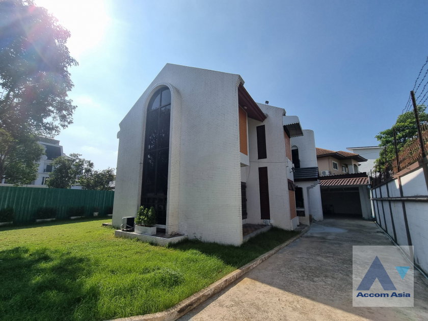 รูป 🔼🔽 AccomA 📩 Pet friendly 3 BR House in Phra Khanong Nuea (AA36963) - รูปที่ 2/19