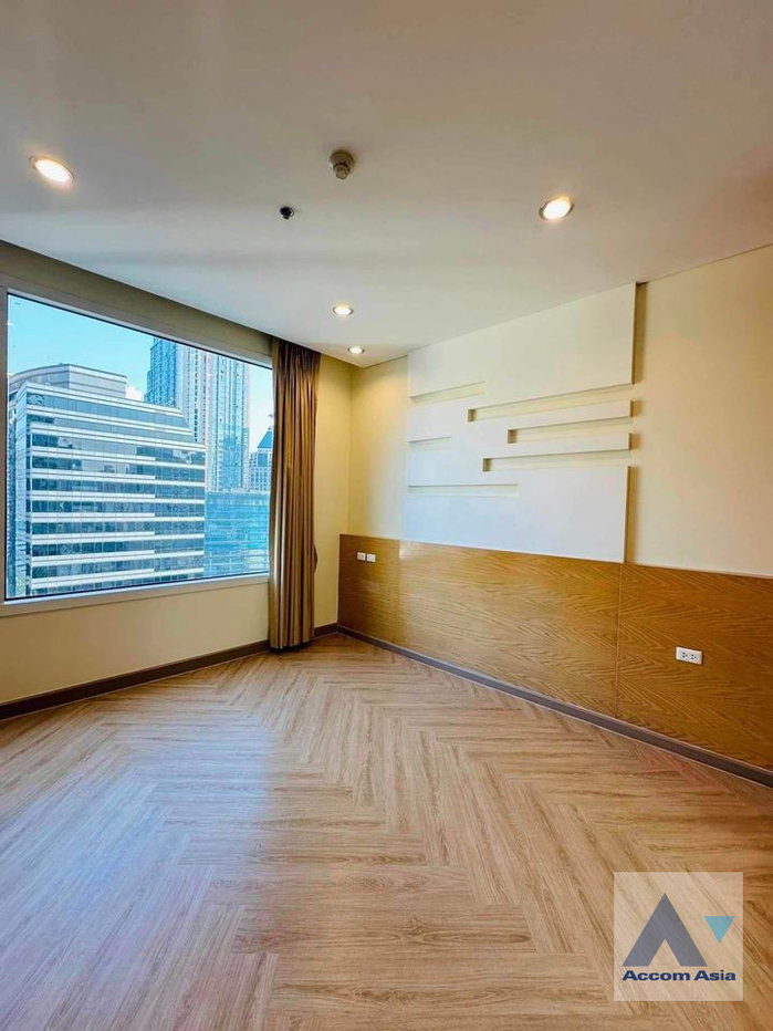 รูป 🔼🔽 AccomA 📩  3 BR Condominium @Royal Saladaeng (AA40154) - รูปที่ 7/13