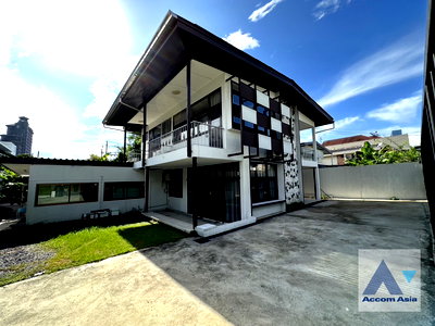 Houses for rent BITEC Bang Na : 🔼🔽 AccomA 📩  5 BR House in  Suan Luang (AA43470)
