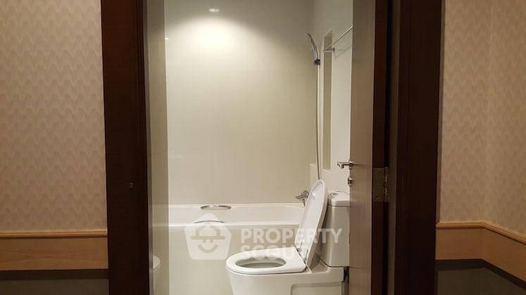 รูป คอนโด 1-ห้องนอน ที่ สาธร การ์เด้นส์ ใกล้ MRT สีลม (ID 452603) - รูปที่ 9/10