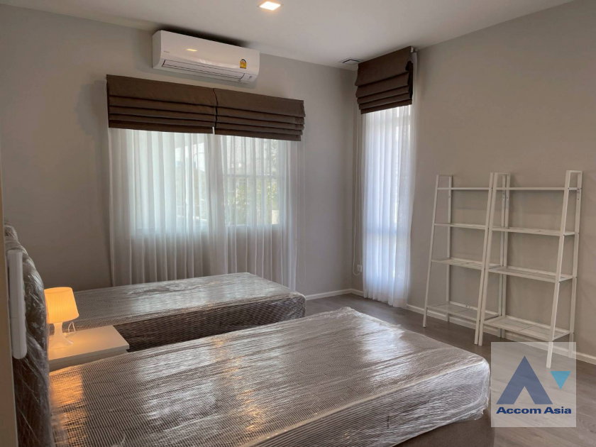รูป 🔼🔽 AccomA 📩  Modern house with soft interior and greenery view in Pattanakarn (AA43473) - รูปที่ 13/15