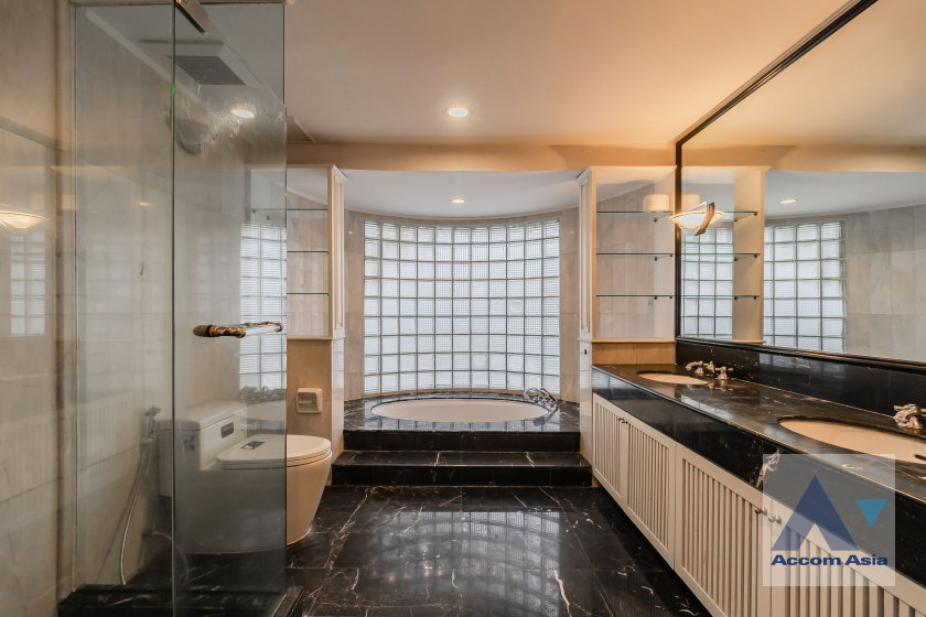 รูป 🔼🔽 AccomA 📩 Elegant duplex condominium with pool on balcony and skyline views (2012701) - รูปที่ 18/20