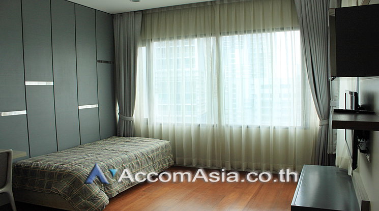 รูป 🔼🔽 AccomA 📩 Duplex Condo,Double High Ceiling 3 BR Condominium @Bright Sukhumvit 24 (AA25374) - รูปที่ 7/8