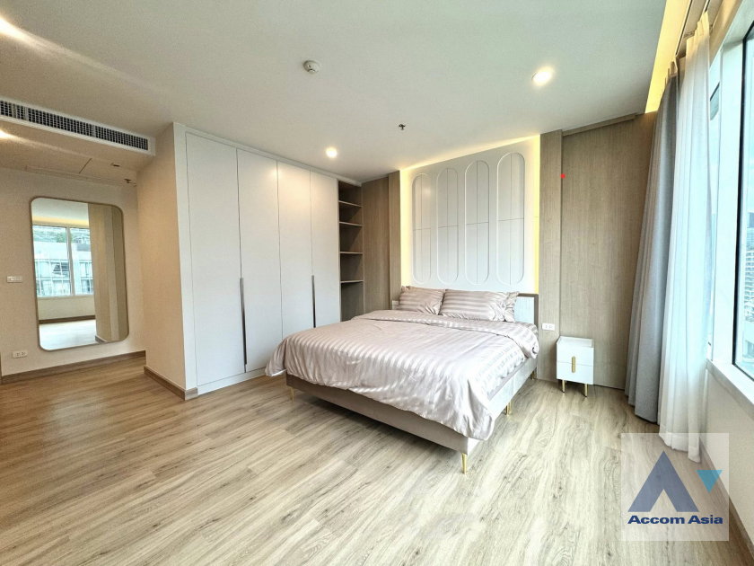 picture 🔼🔽 AccomA 📩 Newly renovated 3 BR Condominium @Royal Saladaeng (AA45328) - 8/18
