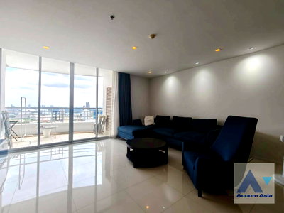Condos for rent BTS Chong Nonsi : 🔼🔽 AccomA 📩  3 BR Condominium @Sathorn Heritage (AA32682)