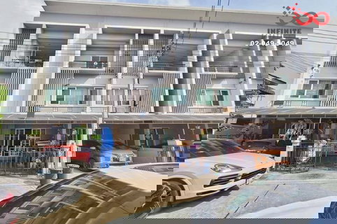 ขายทาวน์โฮม 3 ชั้น ดิ เอ็กซ์คลูซีฟ รัชดา-วงศ์สว่าง กรุงเทพนนท์ 12 ใกล้รถไฟฟ้า สายสีม่วง